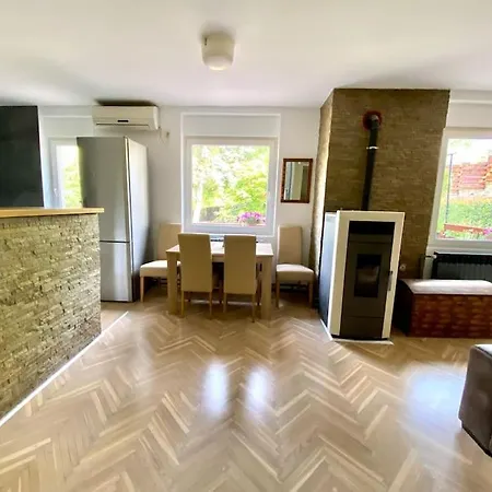 Ruza Vetra Villa